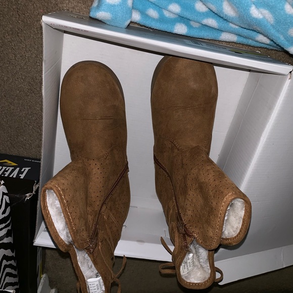 Girl boots - Picture 2 of 3